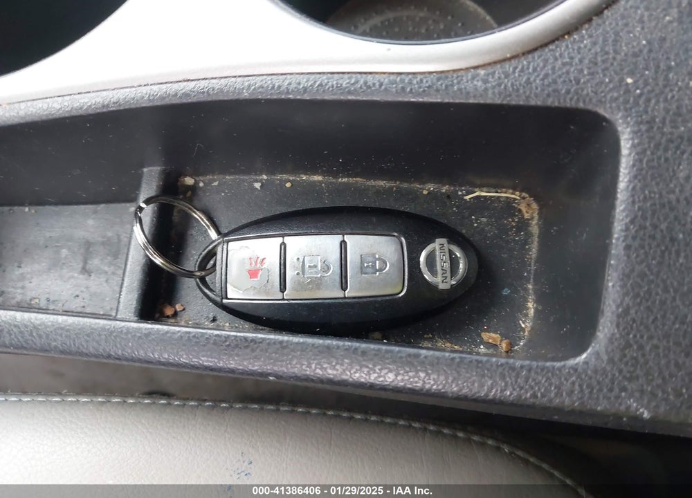 2011 NISSAN ROGUE SV VIN: JN8AS5MV0BW261327