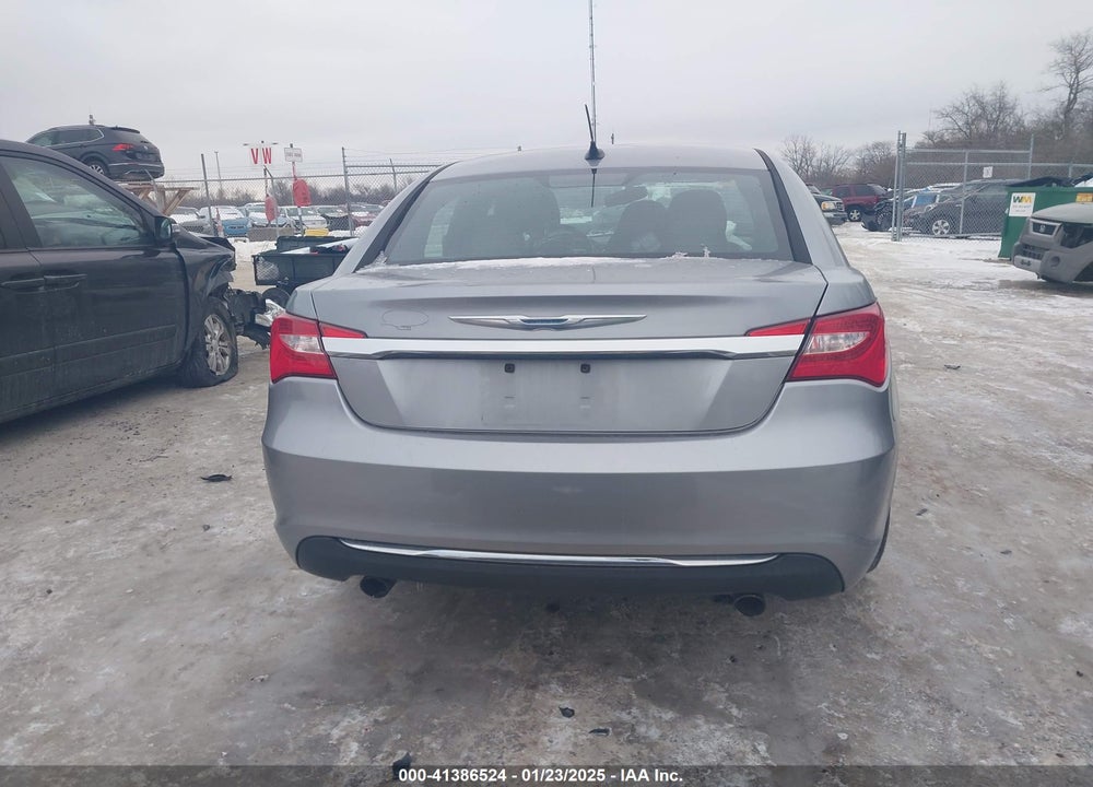 2014 CHRYSLER 200 VIN: 1C3CCBCG5EN135028