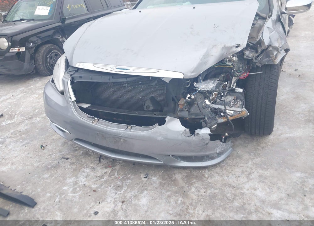 2014 CHRYSLER 200 VIN: 1C3CCBCG5EN135028