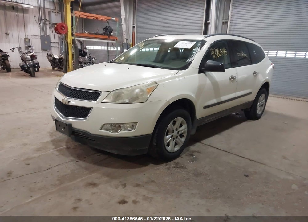 2011 CHEVROLET TRAVERSE LS VIN: 1GNKREED3BJ139115
