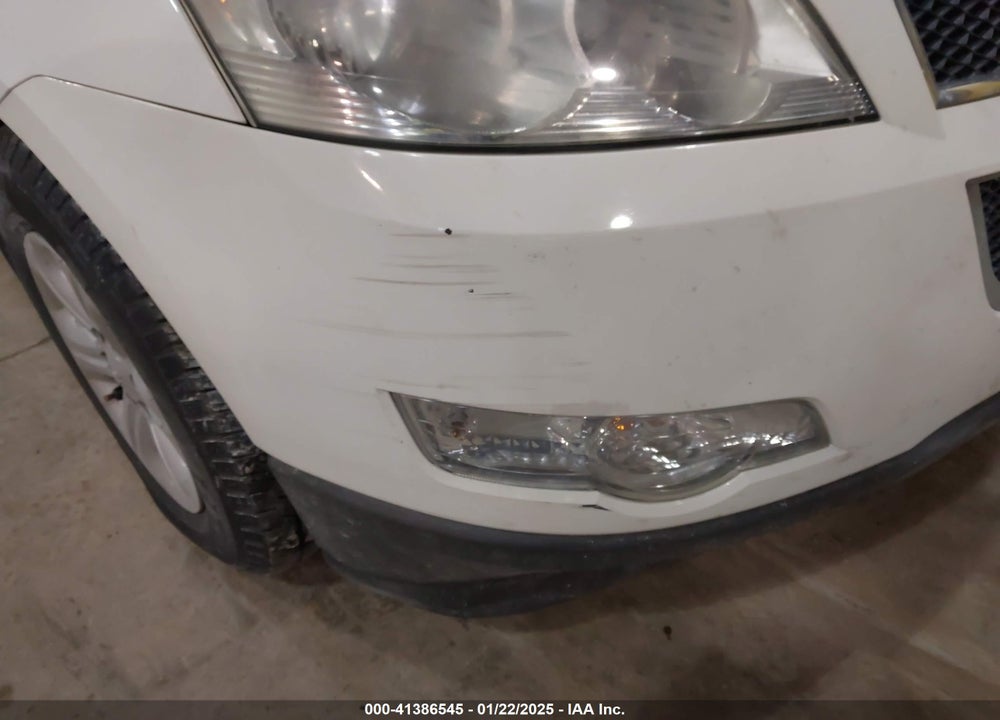 2011 CHEVROLET TRAVERSE LS VIN: 1GNKREED3BJ139115