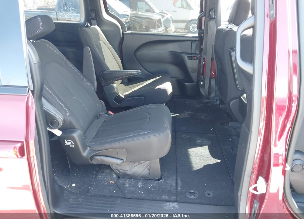2020 CHRYSLER PACIFICA TOURING VIN: 2C4RC1FG8LR123340