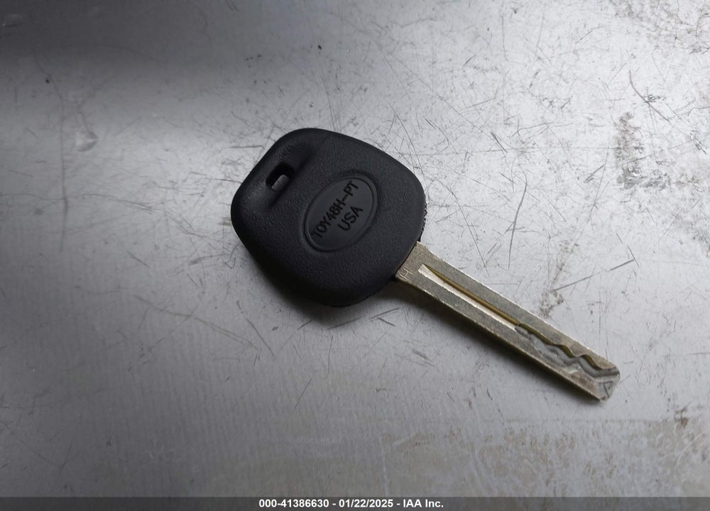 2019 TOYOTA RAV4 LE VIN: JTMH1RFV8KD036019
