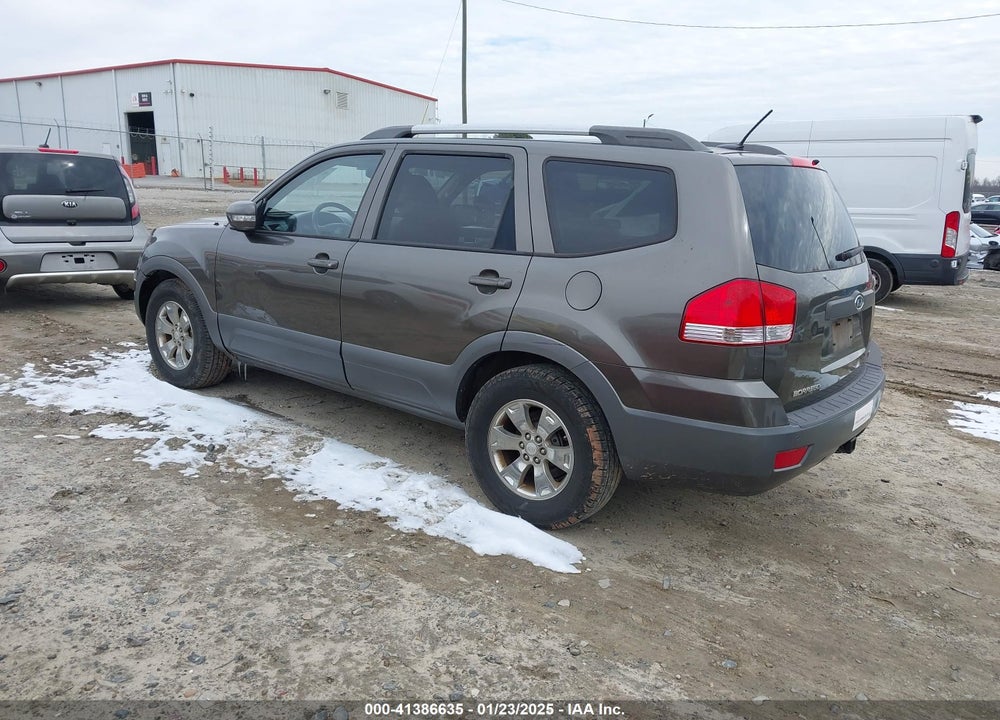 2009 KIA BORREGO EX V6 VIN: KNDJJ741685008440