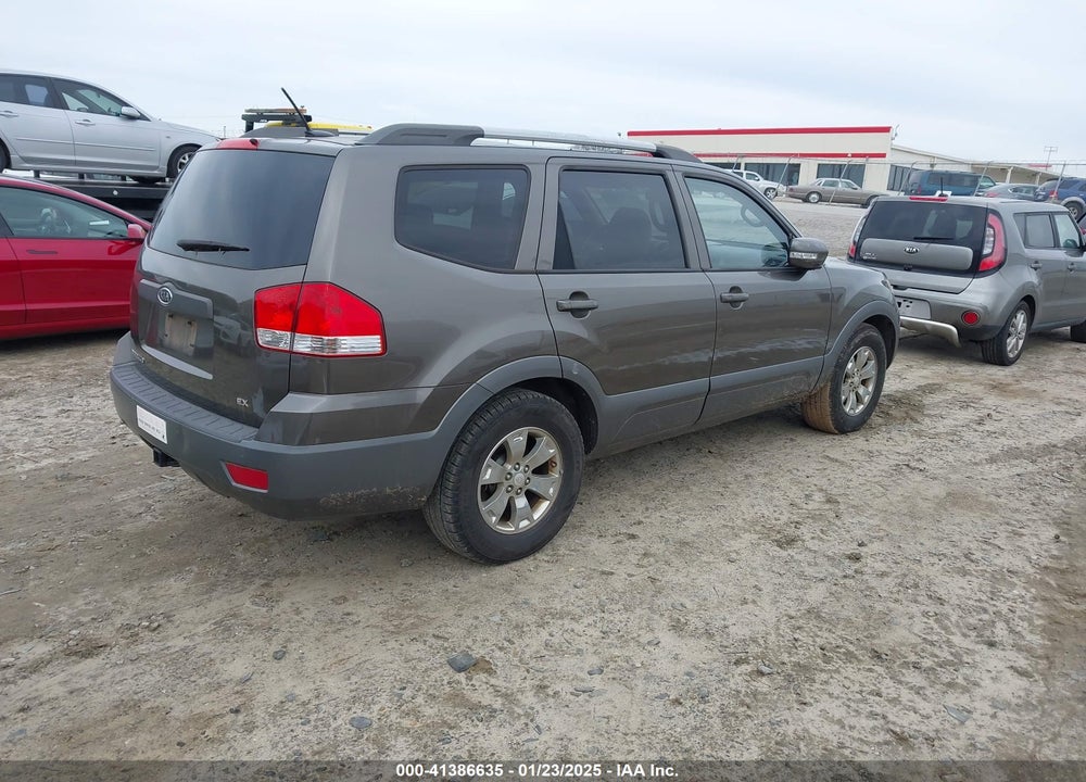2009 KIA BORREGO EX V6 VIN: KNDJJ741685008440