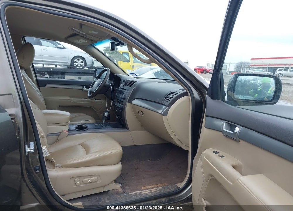 2009 KIA BORREGO EX V6 VIN: KNDJJ741685008440
