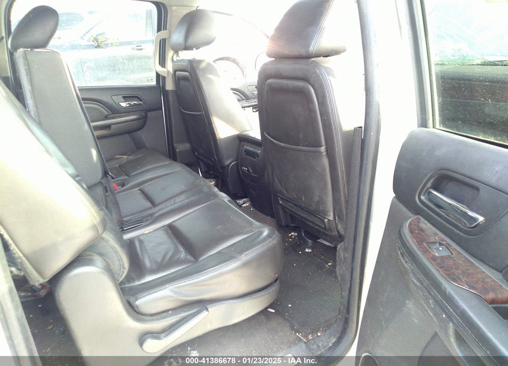 2014 GMC YUKON XL 1500 DENALI VIN: 1GKS2MEF9ER107188