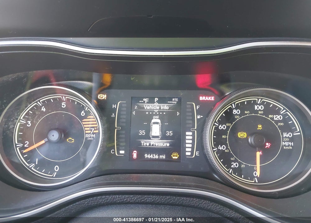 2019 JEEP CHEROKEE LATITUDE FWD VIN: 1C4PJLCB7KD396448