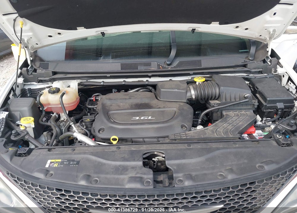 2019 CHRYSLER PACIFICA LIMITED VIN: 2C4RC1GG6KR552067