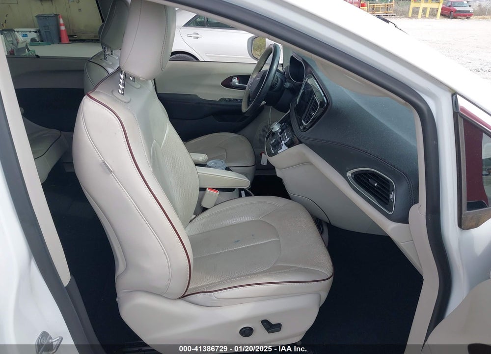 2019 CHRYSLER PACIFICA LIMITED VIN: 2C4RC1GG6KR552067
