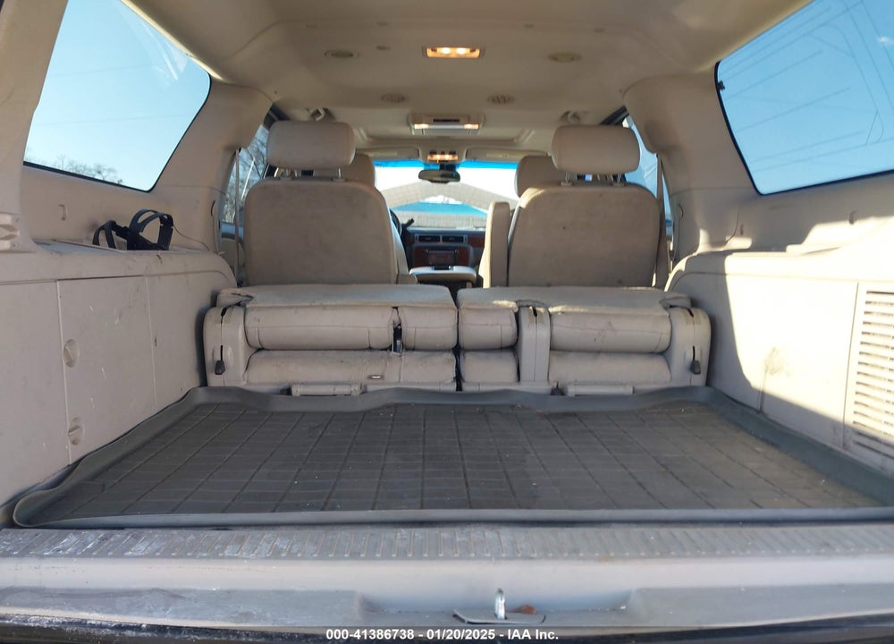 2007 CHEVROLET SUBURBAN 1500 LT VIN: 3GNFC16067G197963
