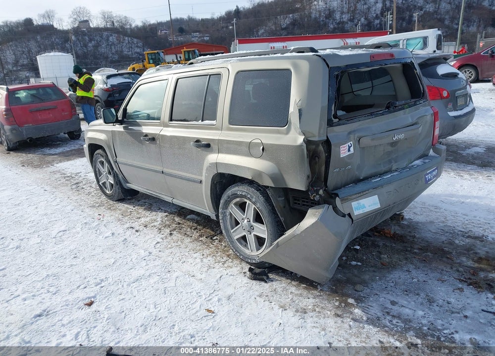2008 JEEP PATRIOT SPORT VIN: 1J8FF28W68D572233