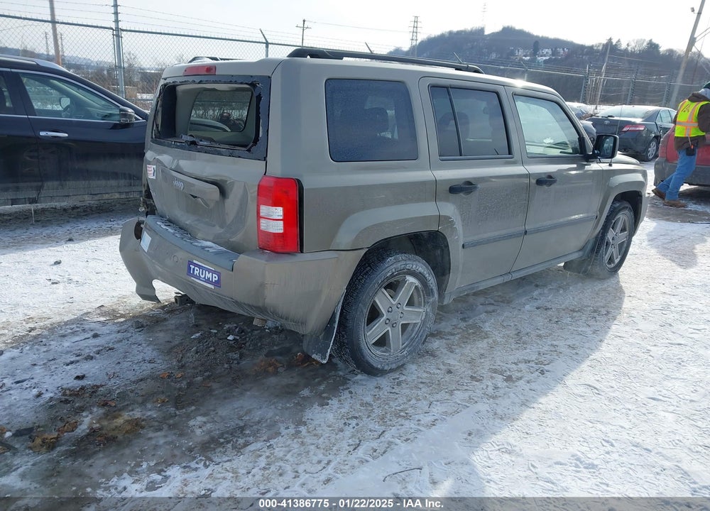 2008 JEEP PATRIOT SPORT VIN: 1J8FF28W68D572233