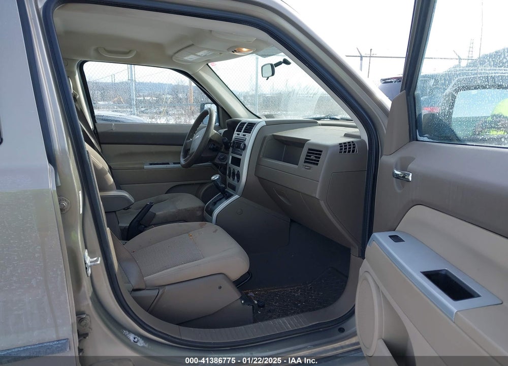 2008 JEEP PATRIOT SPORT VIN: 1J8FF28W68D572233