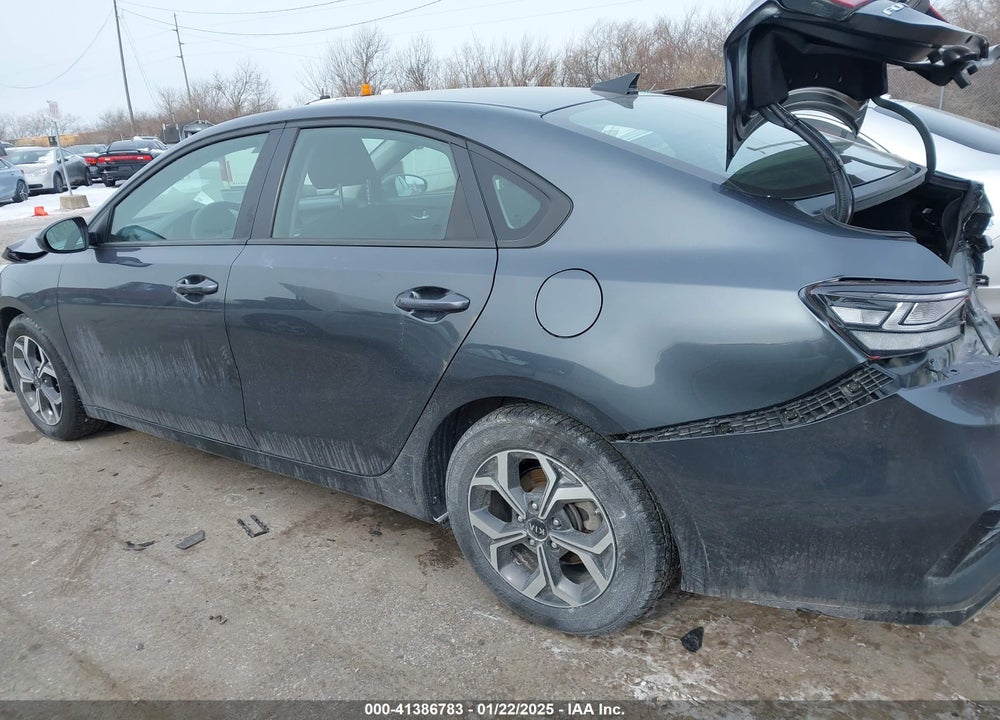 2019 KIA FORTE VIN: 3KPF24AD5KE135515