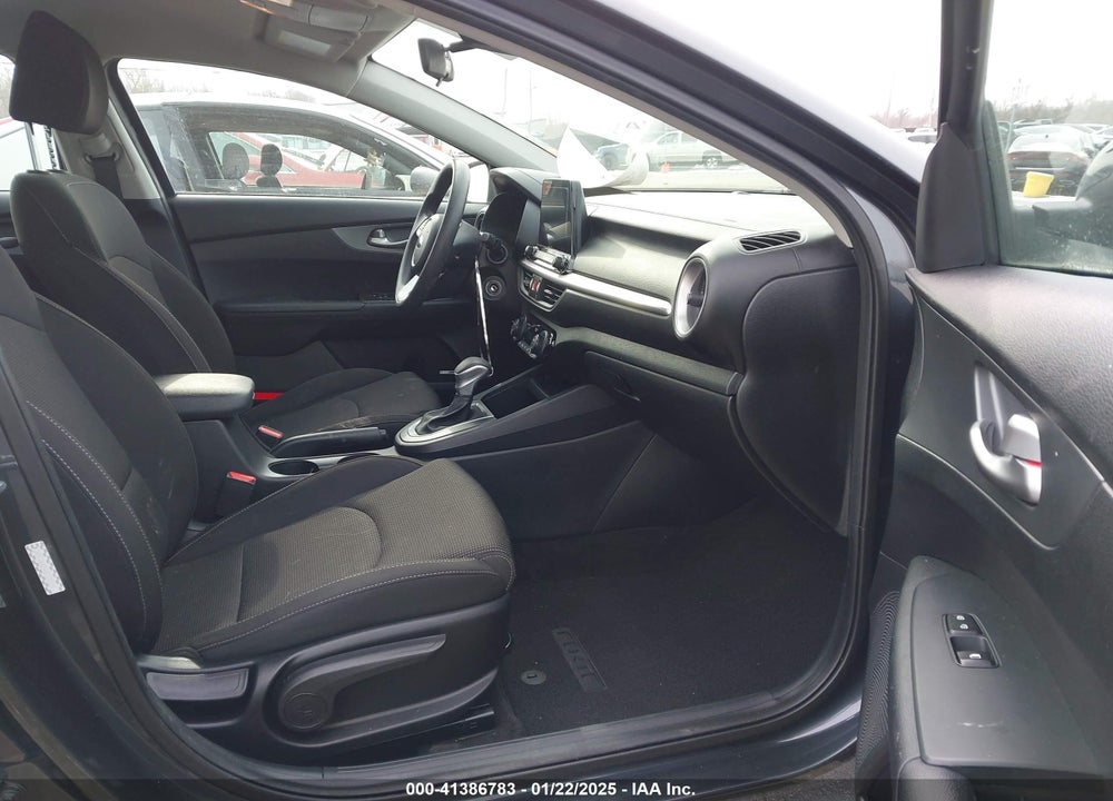 2019 KIA FORTE VIN: 3KPF24AD5KE135515