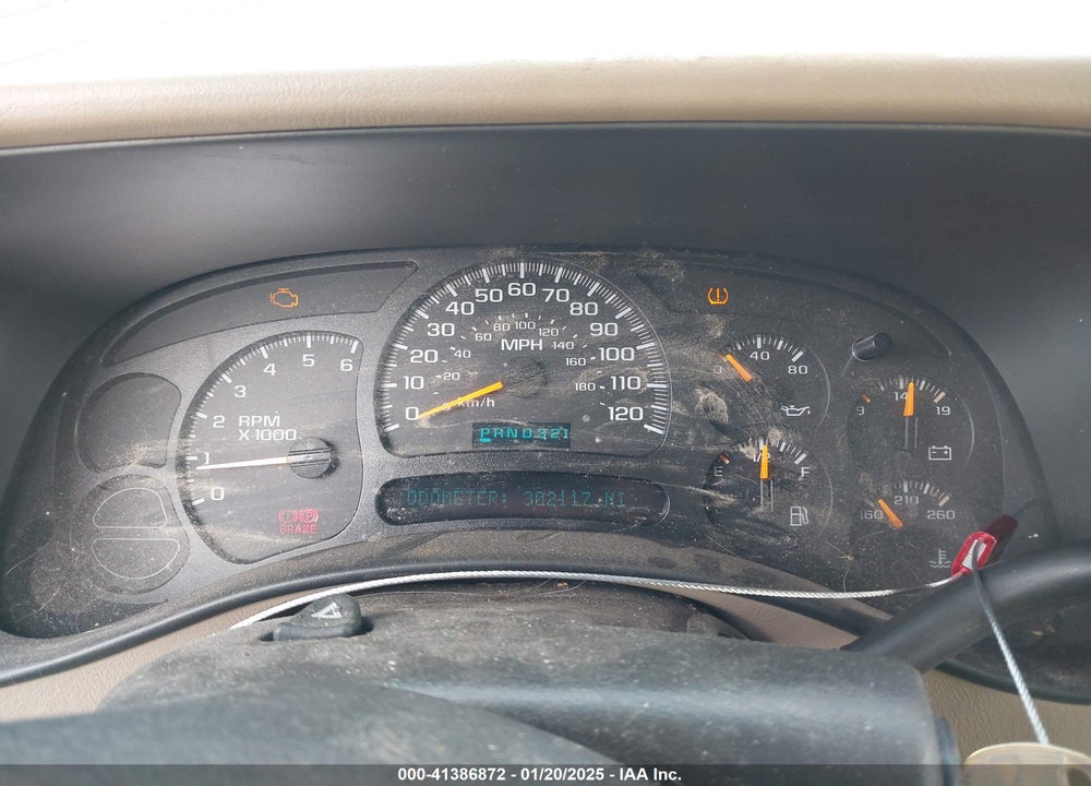 2005 CHEVROLET TAHOE LS VIN: 1GNEC13T85R232400