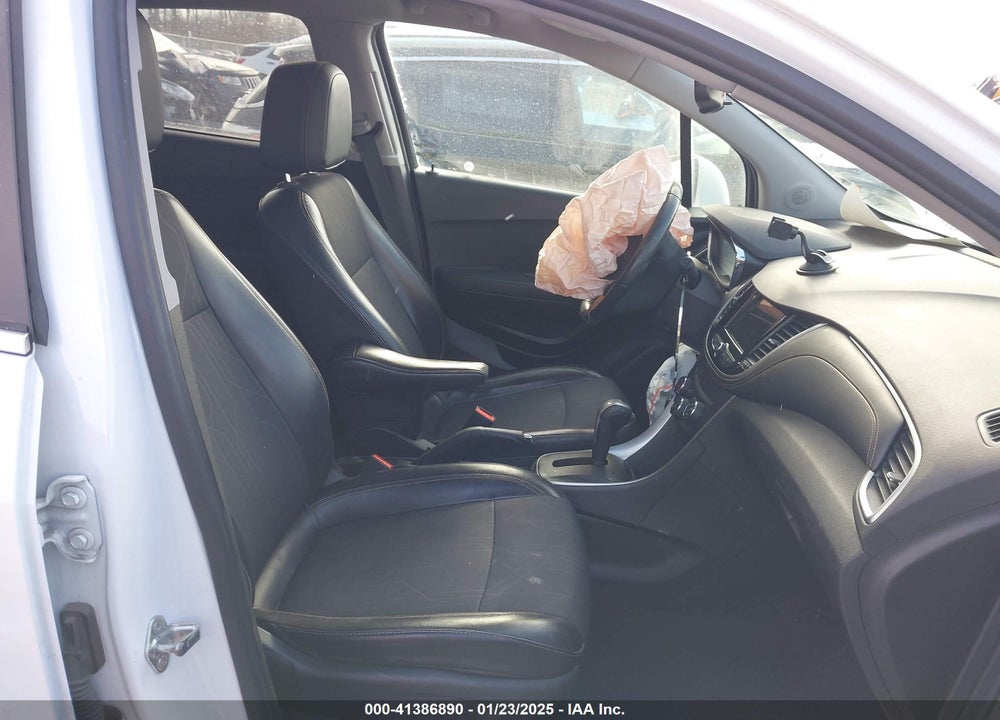 2019 CHEVROLET TRAX LT VIN: 3GNCJLSB5KL137720