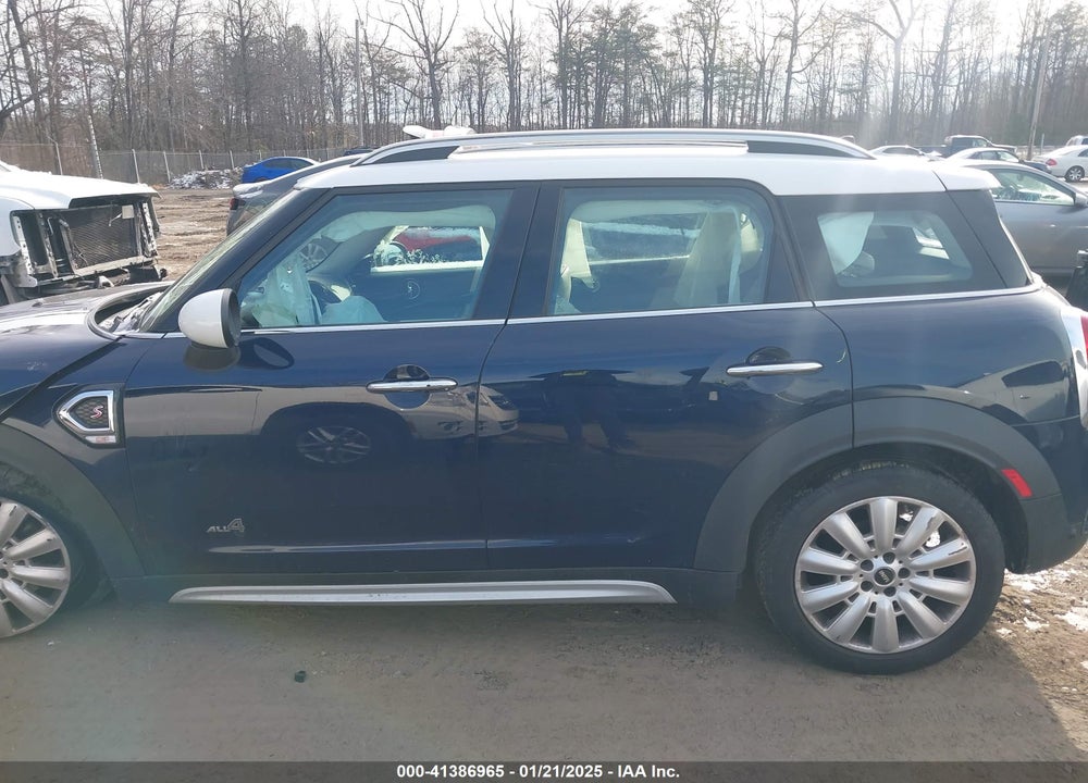 2019 MINI COUNTRYMAN COOPER S VIN: WMZYT5C59K3E64522