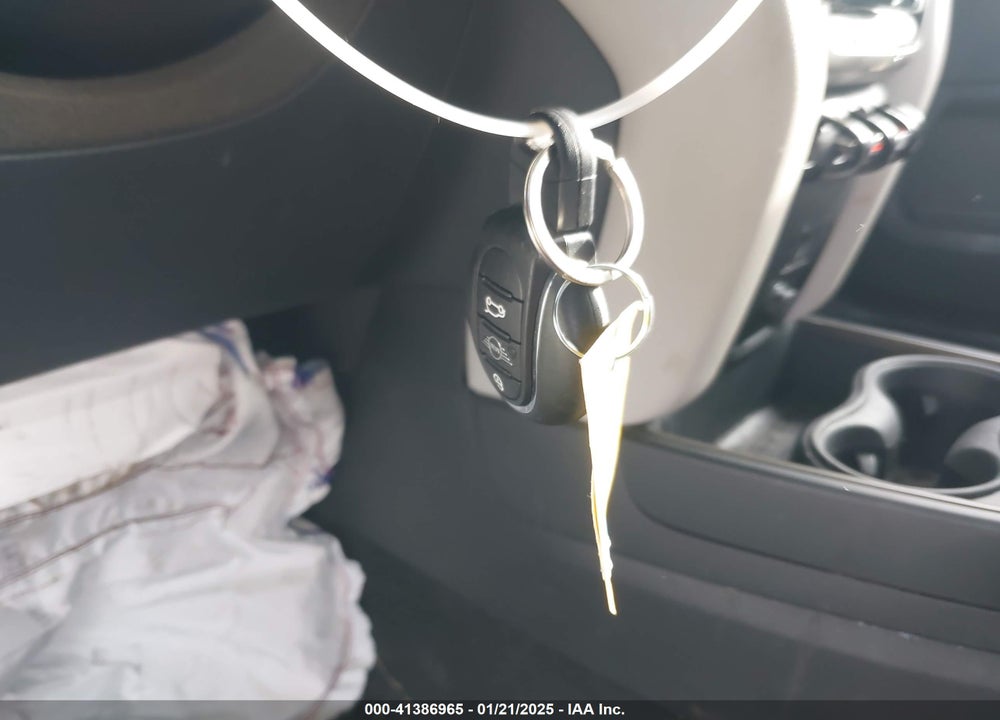 2019 MINI COUNTRYMAN COOPER S VIN: WMZYT5C59K3E64522
