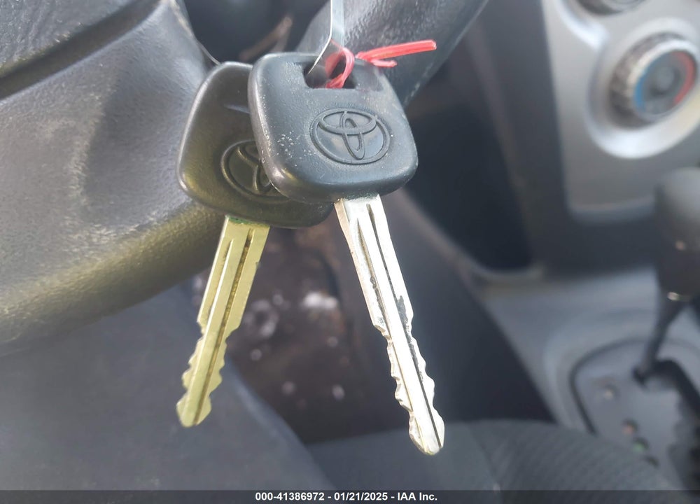 2009 TOYOTA YARIS VIN: JTDBT903594055886