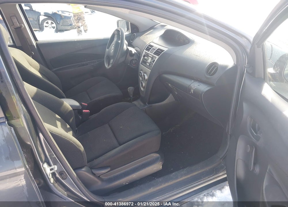 2009 TOYOTA YARIS VIN: JTDBT903594055886