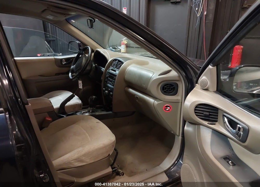 2005 HYUNDAI SANTA FE GLS VIN: KM8SC13DX5U857846