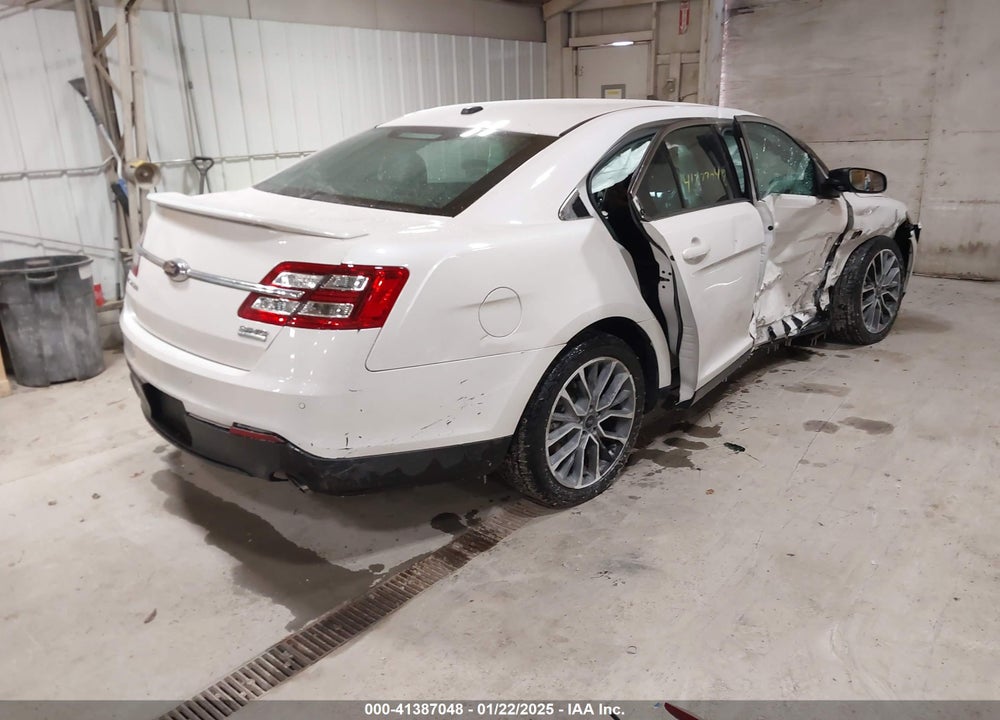 2018 FORD TAURUS VIN: 1FAHP2KT0JG103032
