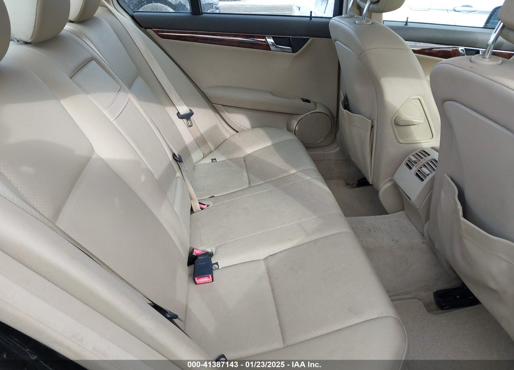 2010 MERCEDES-BENZ C 300 VIN: WDDGF8BB6AR095029