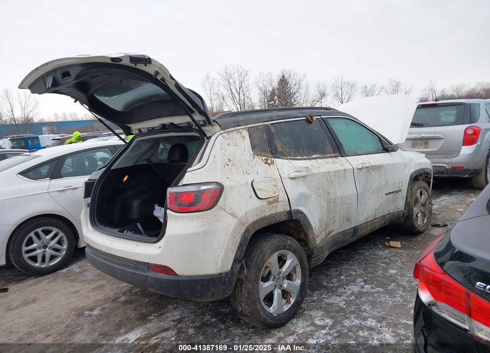 2018 JEEP COMPASS LATITUDE 4X4 VIN: 3C4NJDBB3JT307076