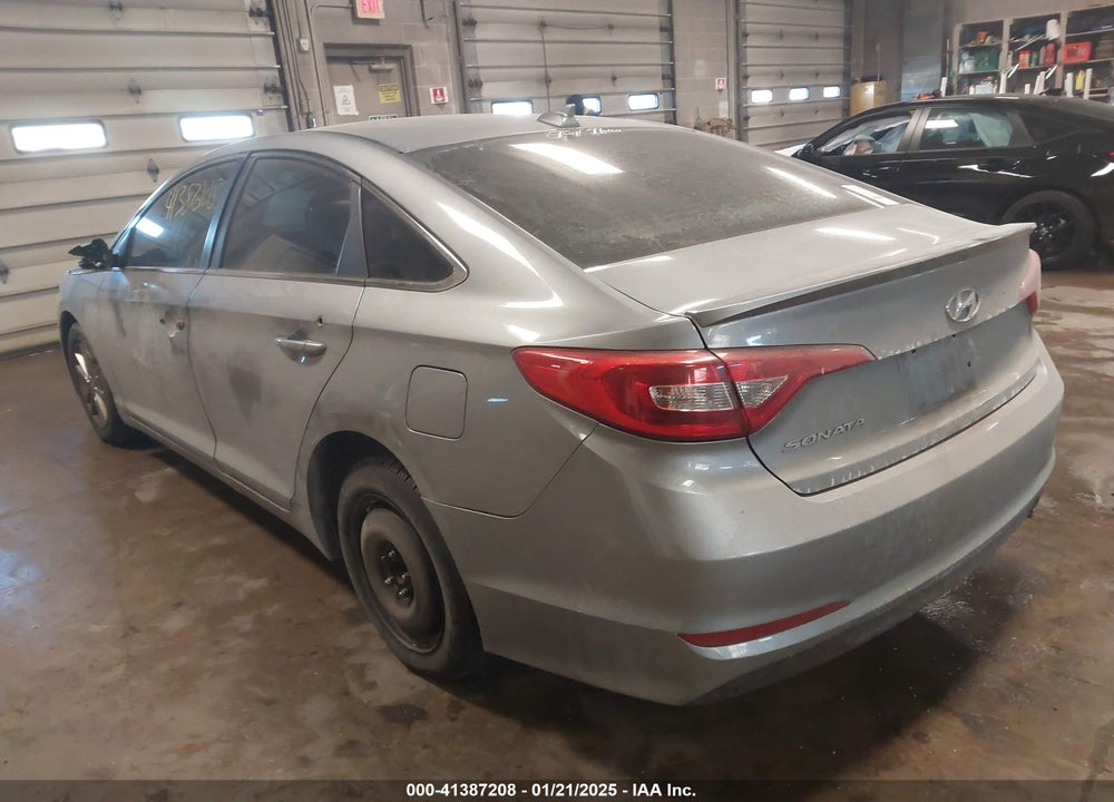 2016 HYUNDAI SONATA VIN: 5NPE24AF9GH326824