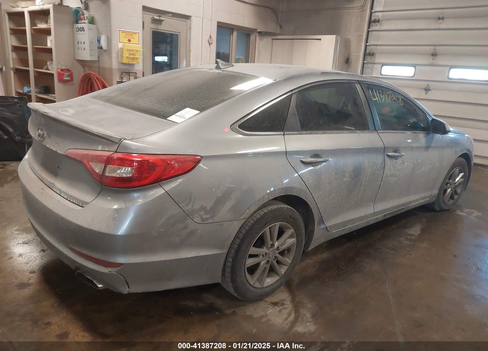 2016 HYUNDAI SONATA VIN: 5NPE24AF9GH326824