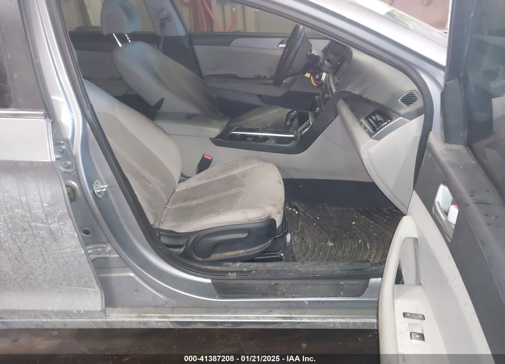 2016 HYUNDAI SONATA VIN: 5NPE24AF9GH326824