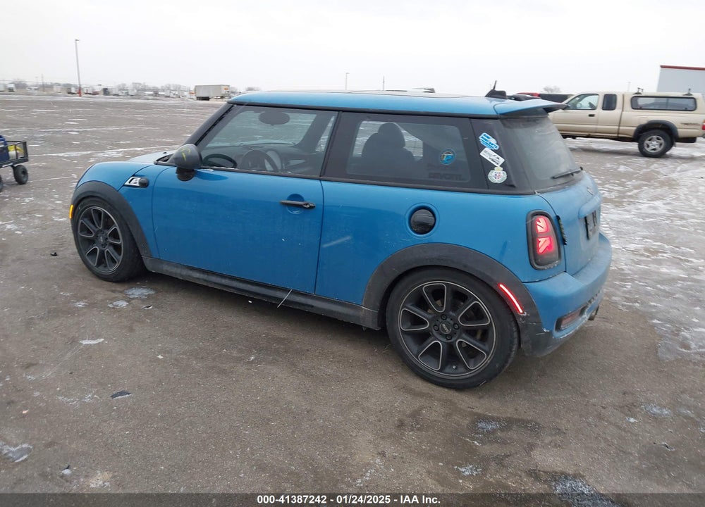 2013 MINI HARDTOP VIN: WMWSV3C55DT476085
