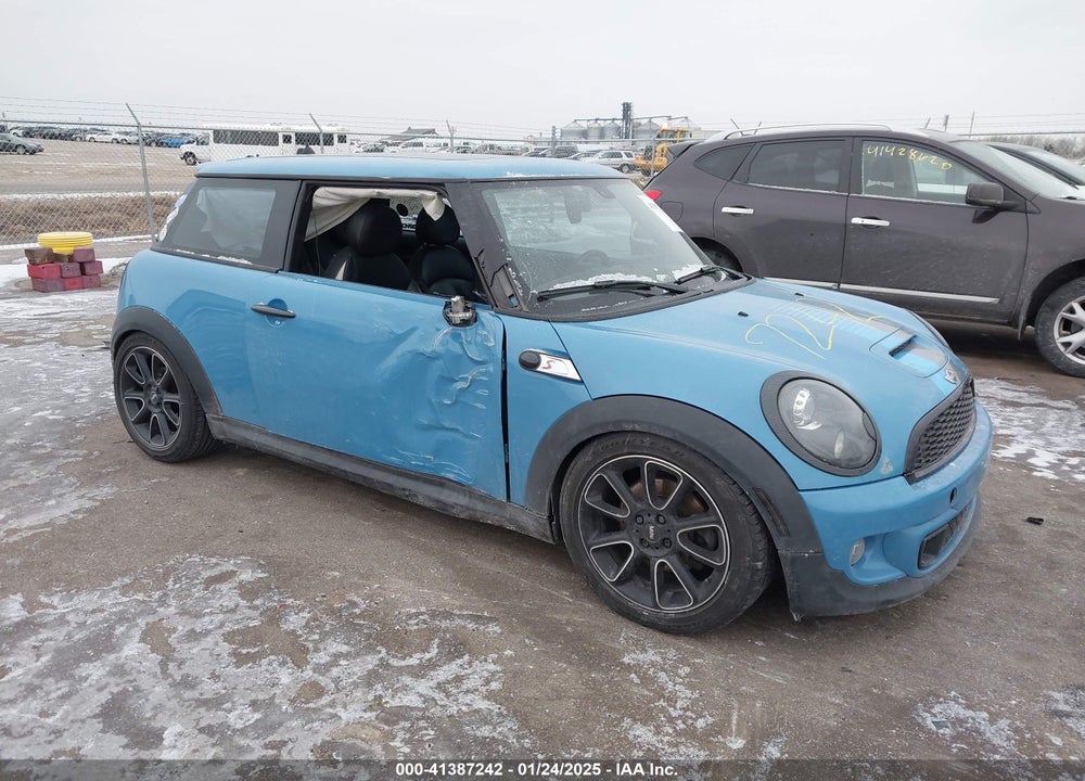2013 MINI HARDTOP VIN: WMWSV3C55DT476085