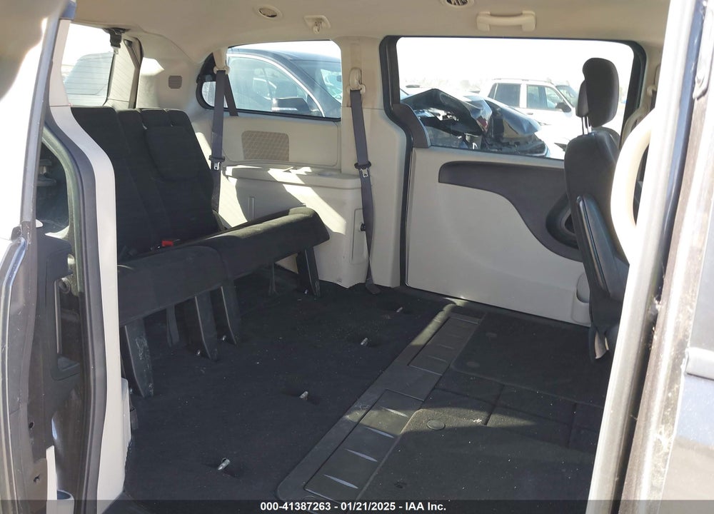 2016 DODGE GRAND CARAVAN SXT VIN: 2C4RDGCG1GR384013