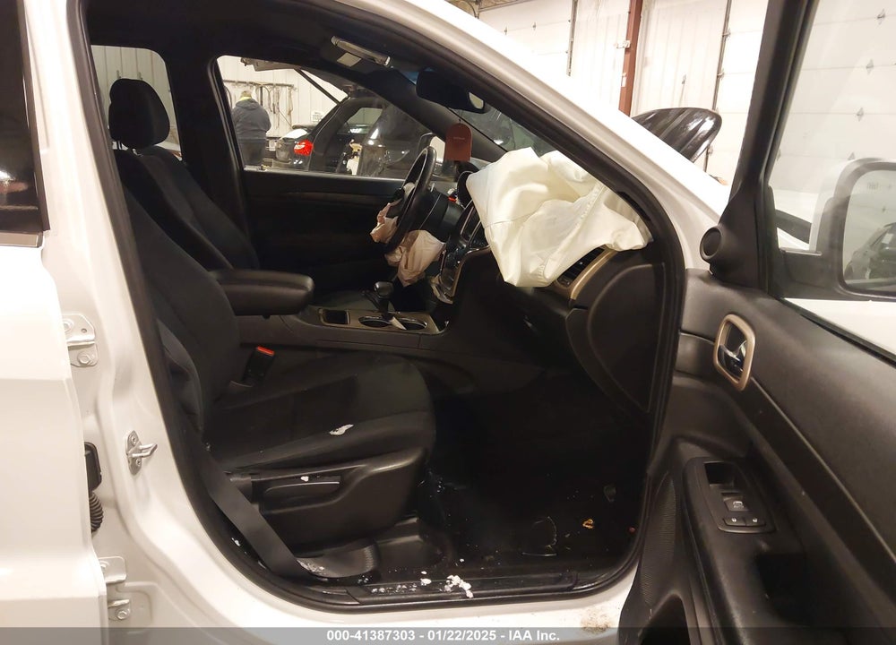 2015 JEEP GRAND CHEROKEE LAREDO VIN: 1C4RJFAGXFC908773