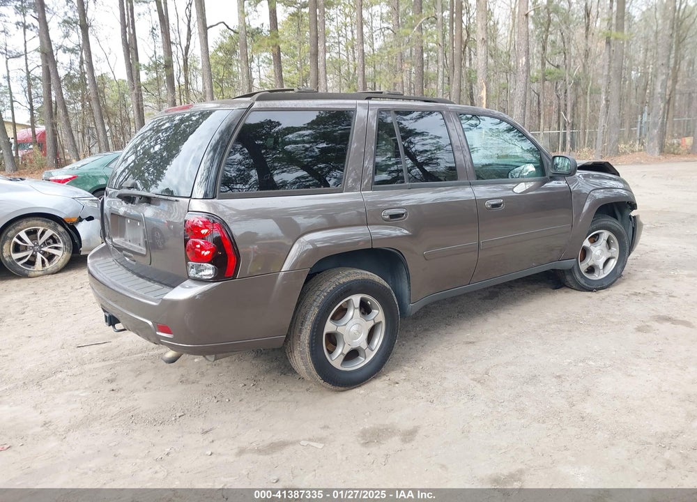 2008 CHEVROLET TRAILBLAZER LT VIN: 1GNDS13S282224084