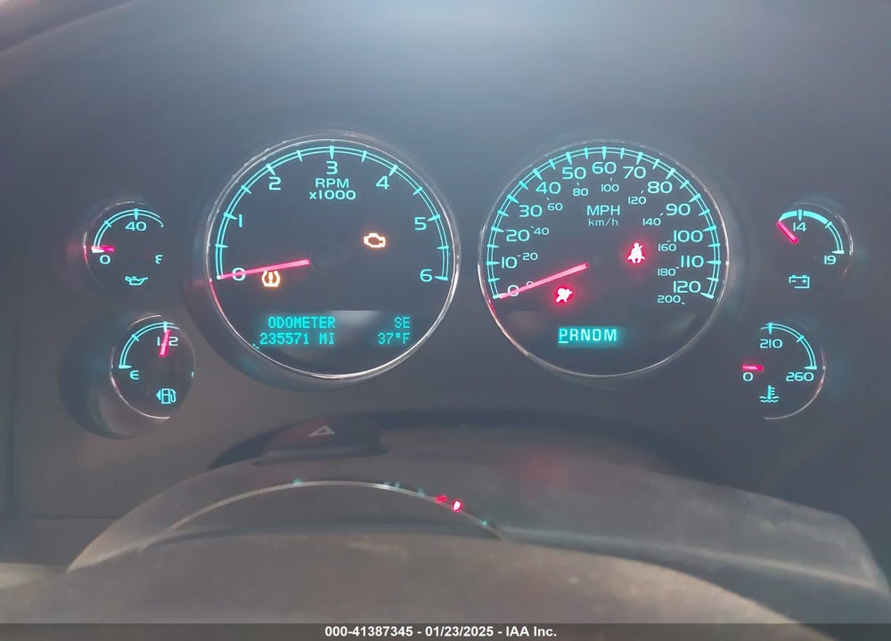 2011 CHEVROLET TAHOE VIN: 1GNSKBE03BR211447