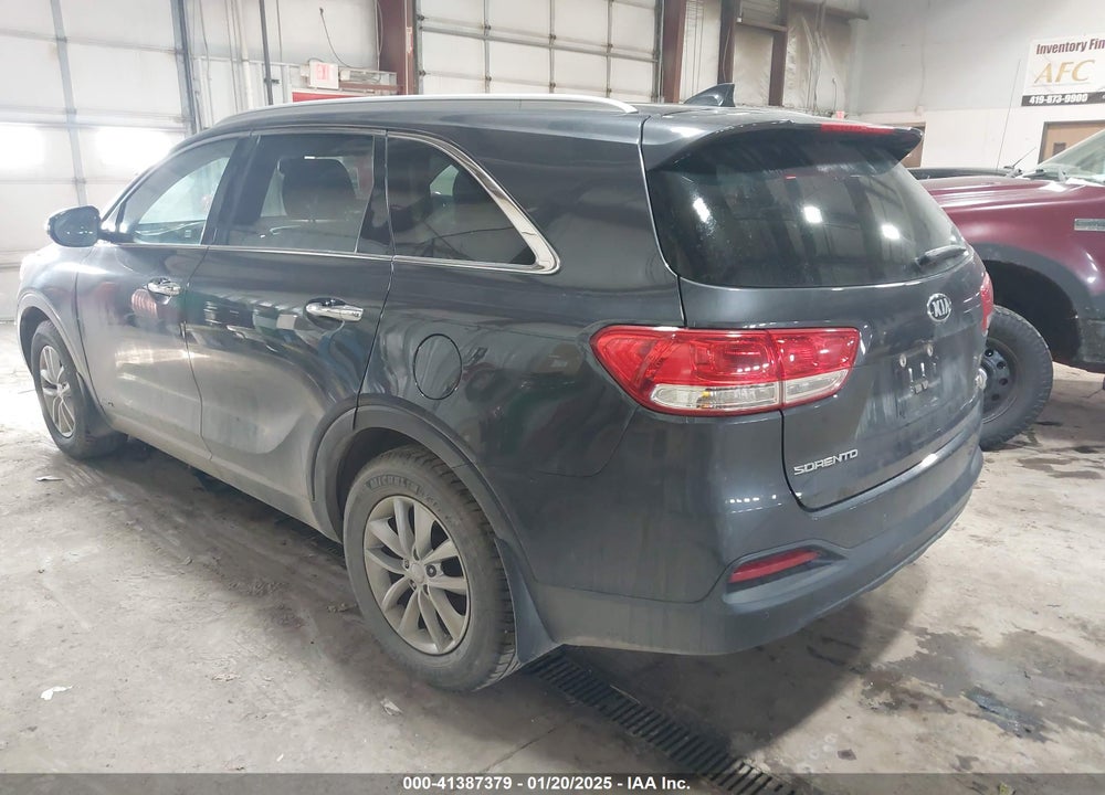 2017 KIA SORENTO 2.4L LX VIN: 5XYPGDA33HG271411