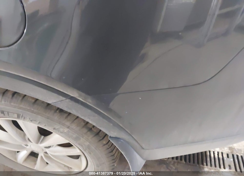 2017 KIA SORENTO 2.4L LX VIN: 5XYPGDA33HG271411
