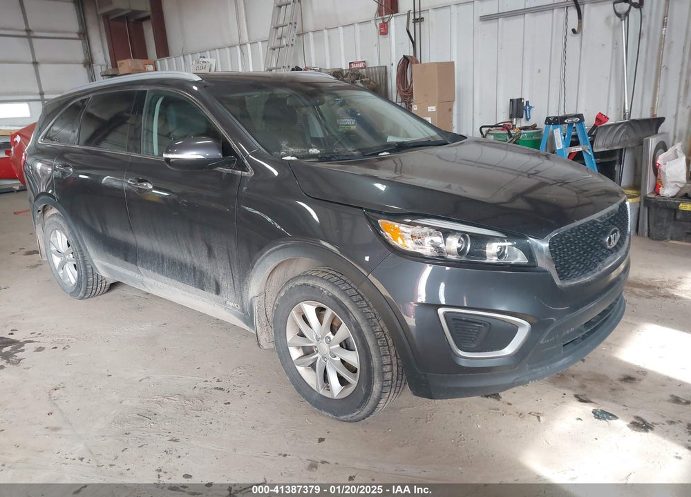 2017 KIA SORENTO 2.4L LX VIN: 5XYPGDA33HG271411