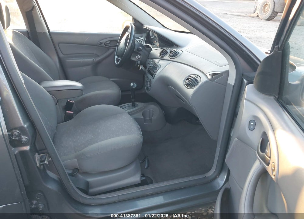 2004 FORD FOCUS ZX5 VIN: 3FAFP37Z24R115044