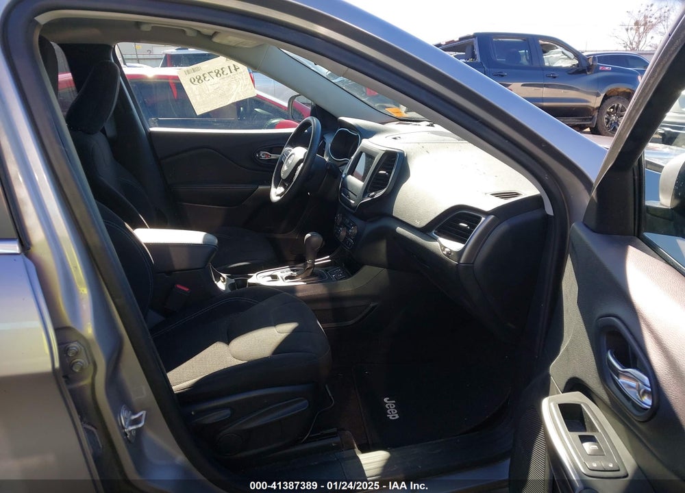 2019 JEEP CHEROKEE LATITUDE FWD VIN: 1C4PJLCB7KD171236