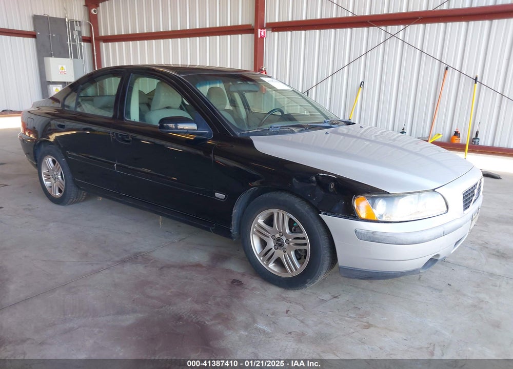 2005 VOLVO S60 2.5T VIN: YV1RS592252462178