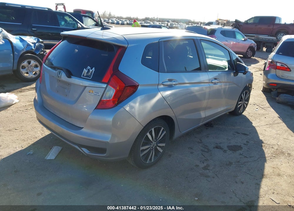 2018 HONDA FIT EX VIN: 3HGGK5H85JM723374