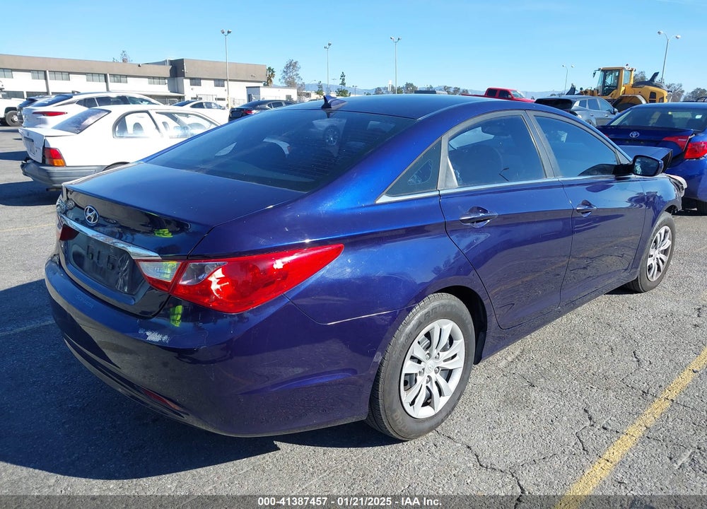 2013 HYUNDAI SONATA GLS VIN: 5NPEB4AC2DH601130