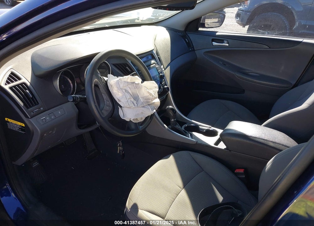2013 HYUNDAI SONATA GLS VIN: 5NPEB4AC2DH601130
