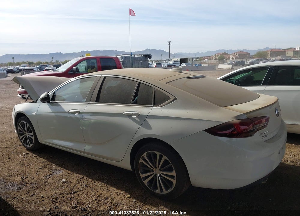 2018 BUICK REGAL SPORTBACK VIN: W04GP6SXXJ1124449