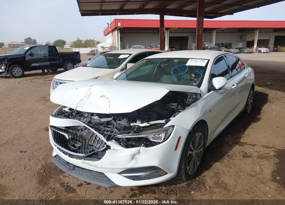 2018 BUICK REGAL SPORTBACK VIN: W04GP6SXXJ1124449